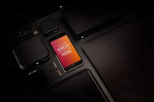 iPhone手机场景PSD贴图模板iPhone Mockup Free PSD 样机模版