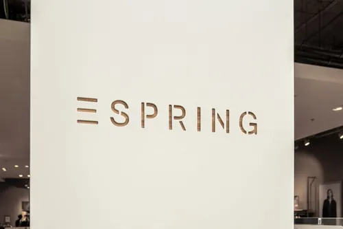 高端服饰品牌店招logo设计展示样机下载