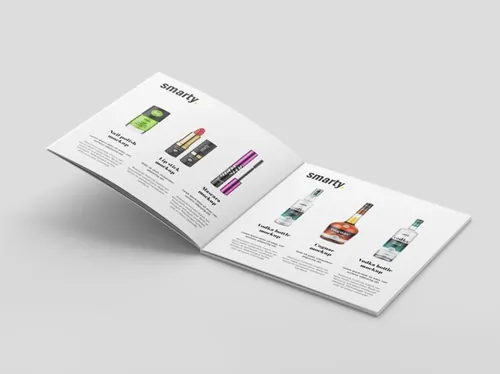 画册手册贴图展示模版 Square brochure with hard edge mockup