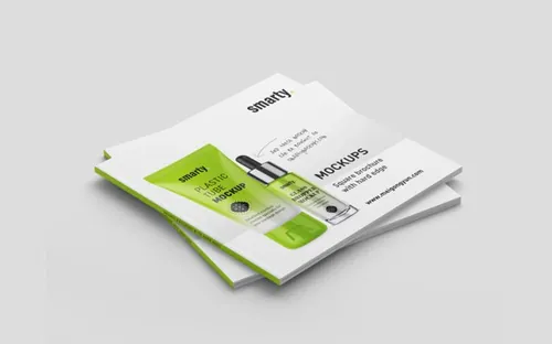 画册手册贴图展示模版 Square brochure with hard edge mockup