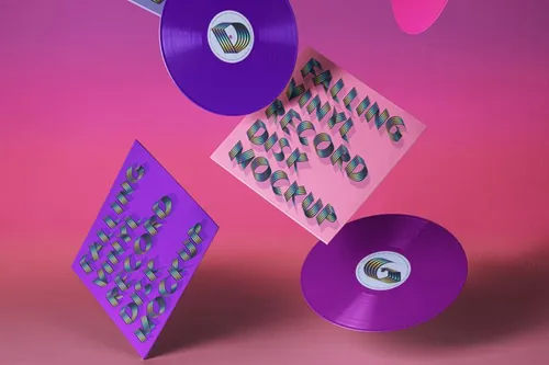 一套漂浮的psd黑胶唱片样机 Gravity Psd Vinyl Record Mockup