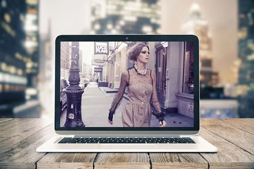 桌面的笔记本模型PSD贴图模板Desktop Notebook Screen Mockup