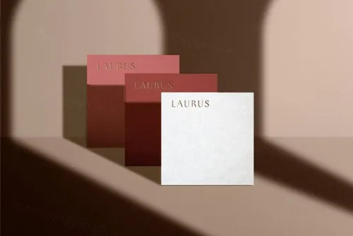 方形压印名片样机模板（具有温暖的阳光和多边的阴影）Laurus - Square Cards Mockups