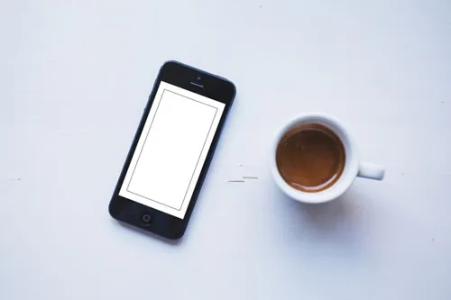 iPhone模型PSD模板iPhone  Coffee Cup Mockup