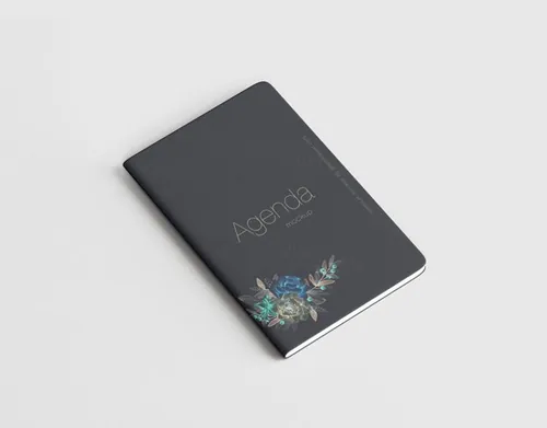 记事本封面内页设计预览样机模板 Simple Agenda Mockup