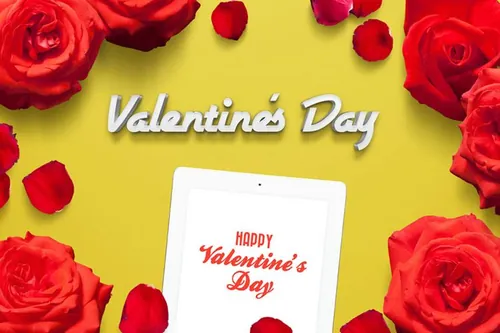 红色玫瑰花花瓣甜蜜情人节妇女节购物节元素