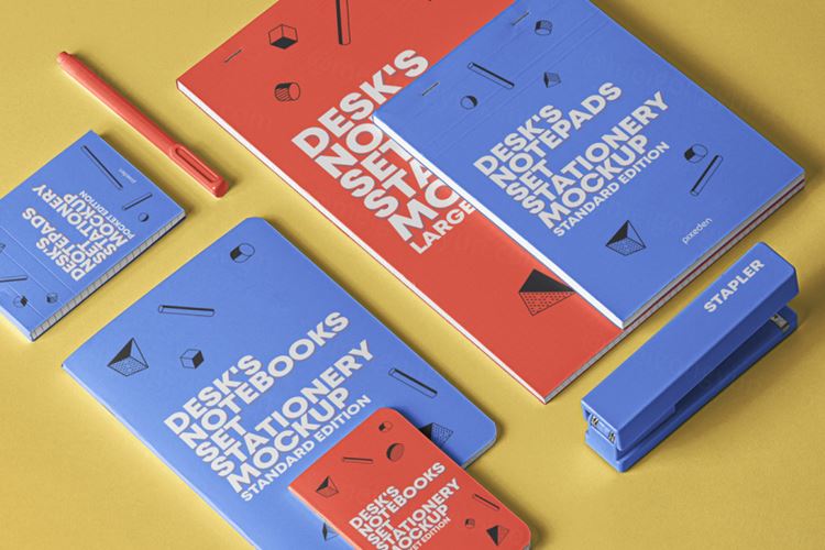 整套笔记本和记事本psd样机 Psd Notepad Mockup Desk Set