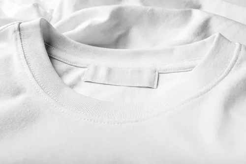 T恤标签衣服领标品牌标设计展示样机提案PSD模板 T-shirt label mock-up