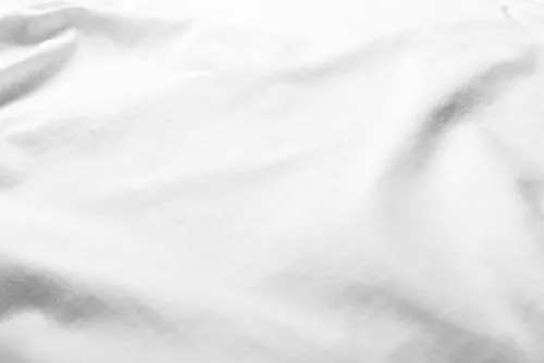 T恤衣服面料图案设计展示样机提案PSD模板 White t-shirt