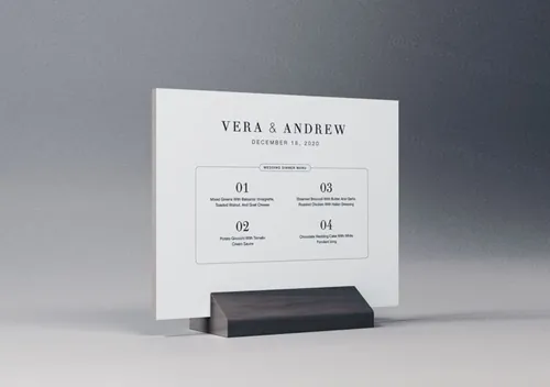 餐桌牌子设计效果图样机模板 Table Tent Mockup