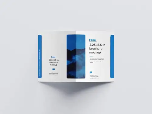 双折页宣传小册子传单设计提案样机PSD模板 Bifold Brochure Mockup