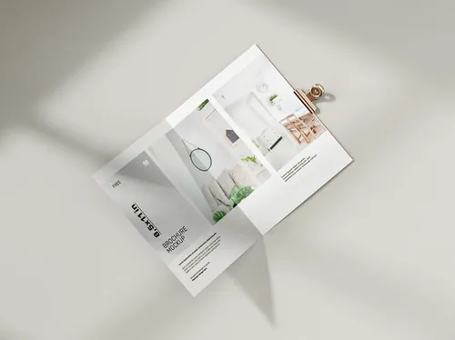 宣传小册子折页传单设计提案样机模板 Folded 8.5 x 11 in brochure mockup