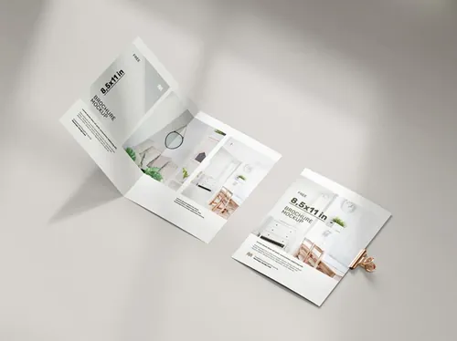 宣传小册子折页传单设计提案样机模板 Folded 8.5 x 11 in brochure mockup