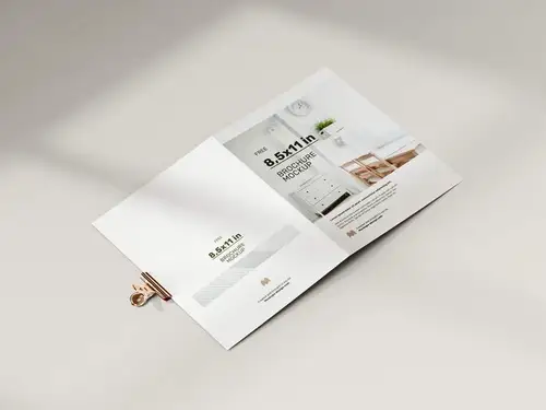 宣传小册子折页传单设计提案样机模板 Folded 8.5 x 11 in brochure