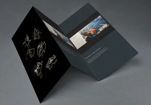 三折页宣传单贴图样机模型Tri-Fold-Brochure-MockUp