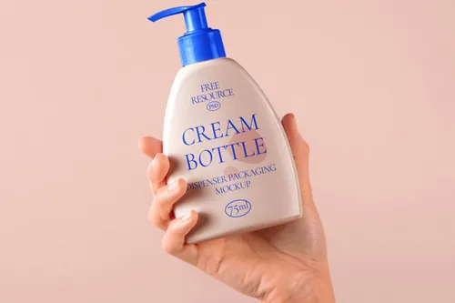 沐浴露洗发水瓶装包装设计提案场景展示样机模板 Hand Ho