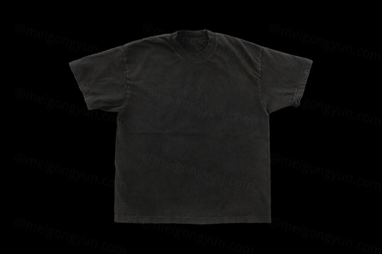 潮流街头短袖圆领T恤服饰设计贴图样机模板 Crew Neck Tee Mockup