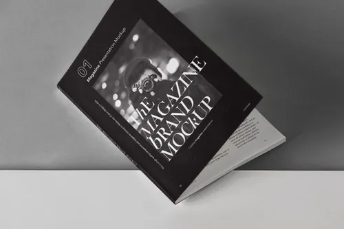 一本高质量的psd杂志样机 Catalog Psd Magazine Mockup