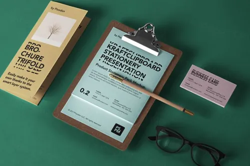 剪贴板Psd菜单样机包括折叠小册子和名片 Kraft Clipboard Psd Menu Mockup 2