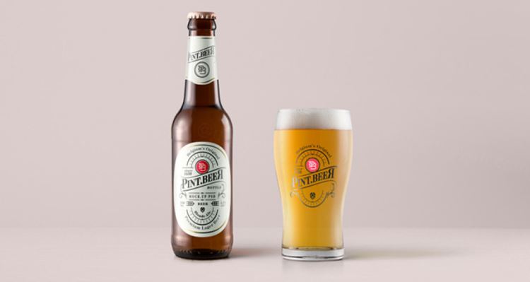 啤酒瓶贴图样机展示Amber Psd Beer Bottle Mockup