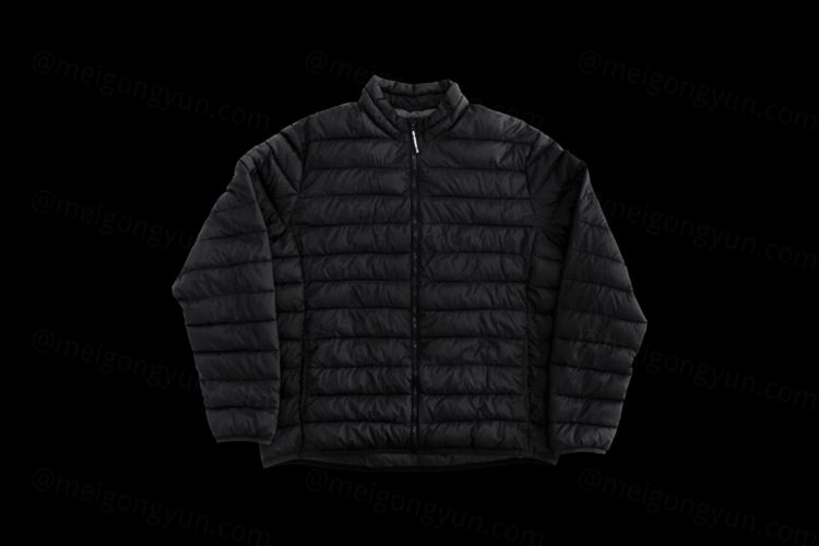 潮流街头薄款夹克羽绒服服饰设计贴图样机模板 Puffer Jacket Mockup