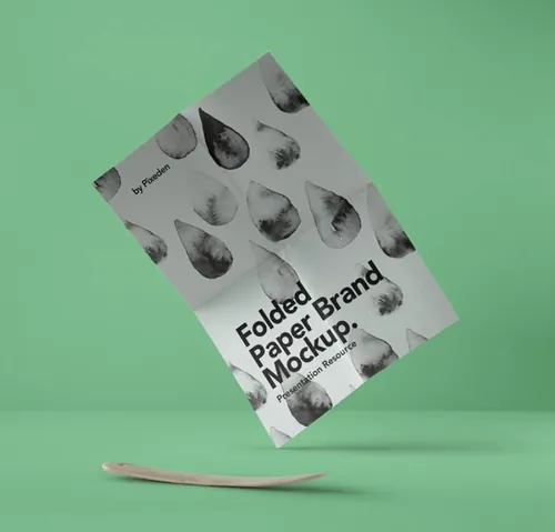 一个原始的折叠纸psd样机 Folded Psd Paper Brand Mockup