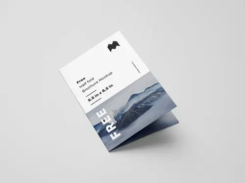 美式折页宣传单设计提案样机PSD模板 US half fold brochure mock