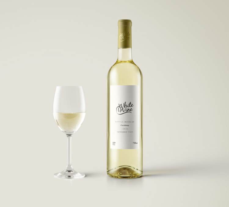 清晰细致的psd白葡萄酒瓶样机 Psd White Wine Bottle Mockup vol2