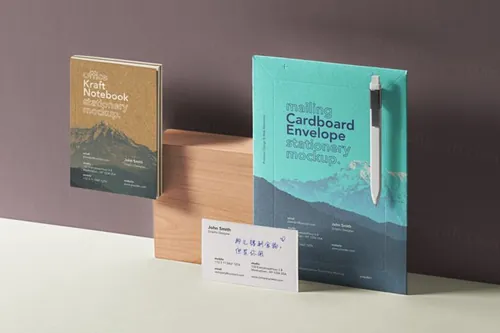 一套带有纸板信封和其他文具模型样机 Basic Mailing Stationery Mockup 3