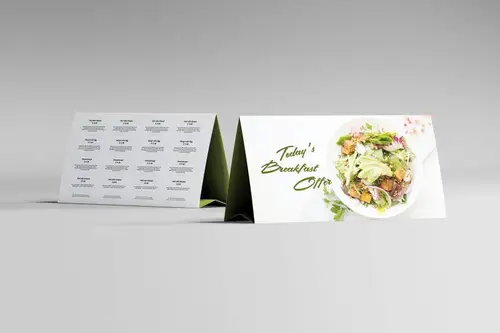 桌面三角形双面菜单设计展示样机PSD模板 Horizontal Table Tent Mo