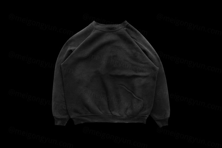 潮流街头宽松版圆领卫衣服饰设计贴图样机模板 Raglan Crewneck Mockup