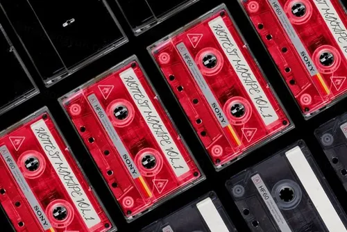 复古老物件盒式磁带设计贴图样机 TuomoDesign - Vintage Cassette Tape Mockup