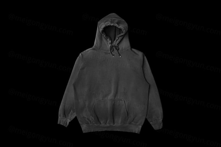 潮流街头加厚连帽卫衣连帽衫服饰设计贴图样机模板 Thrashed Hoodie Mockup