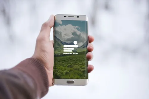 Samsung Mobile in Hand Mockup 手持三星手机界面贴图模板