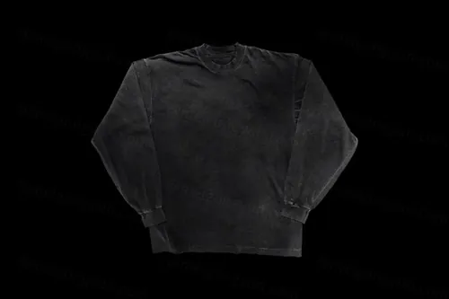 潮流复古街头长袖T恤服饰设计贴图样机模板 Vintage GD Longsleeve Mockup