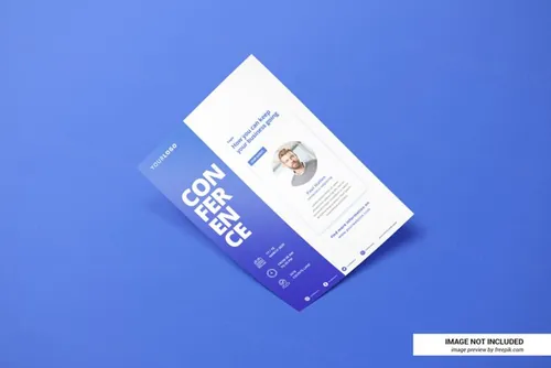 创意简历传单海报设计展示样机PSD模板 Creative resume or flyer mockup