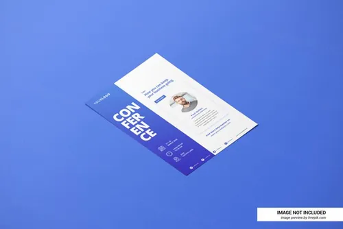 创意简历传单海报设计展示样机PSD模板 Creative resume or flyer mockup