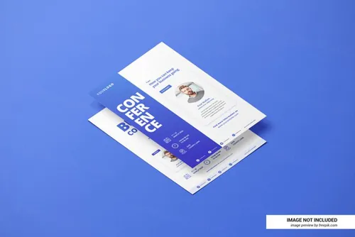 创意简历传单海报设计展示样机PSD模板 Creative resume or flyer mockup