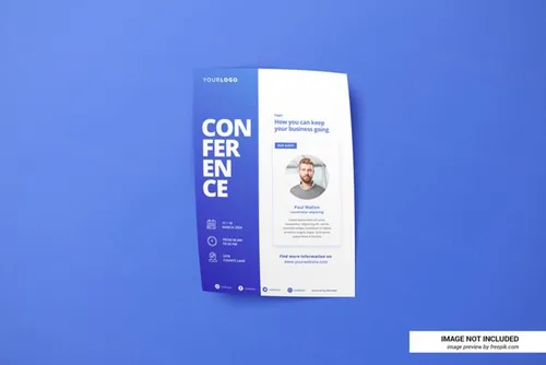 创意简历传单海报设计展示样机PSD模板 Creative resume or flyer mockup