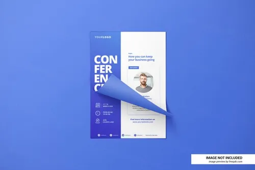 创意简历传单海报设计展示样机PSD模板 Creative resume or flyer mockup