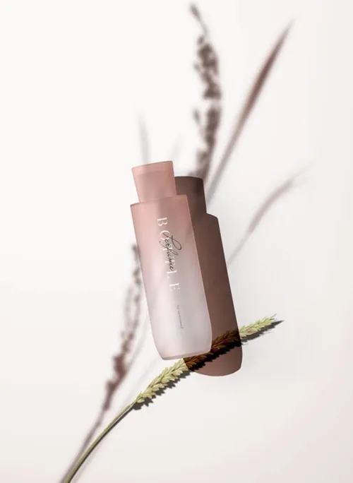 透明磨砂玻璃化妆品光影场景样机模板 Clear Scene With Bottle Shadow Overlay Mockup