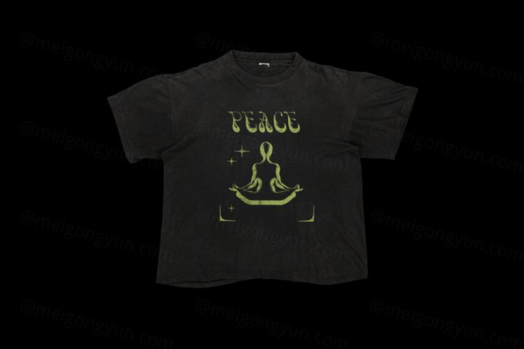 潮流复古街头短袖T恤服饰设计贴图样机模板 Vintage Tee Mockup