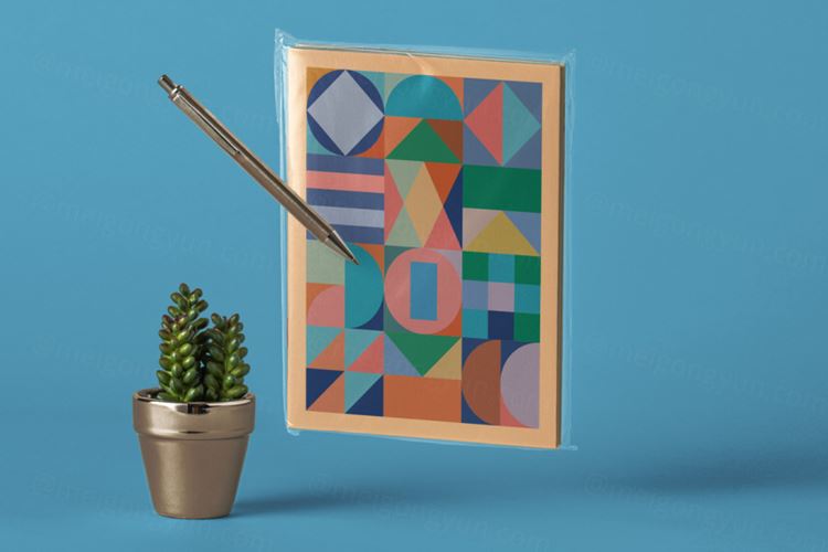 带有塑料包装膜的小册子笔记本封面设计贴图样机模板 Psd B