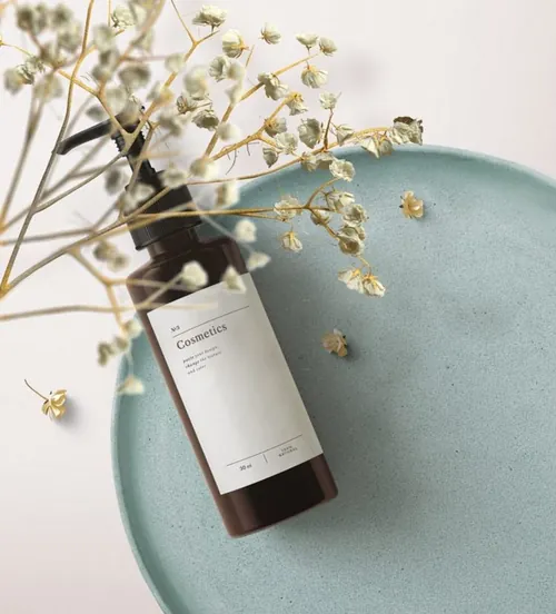 化妆品小瓶包装设计样机PSD模板 Cosmetics Bottle On Tray Mockup Top View