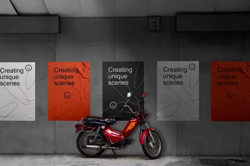 户外皱巴巴的宣传单海报墙面广告设计贴图展示样机PSD模板 W