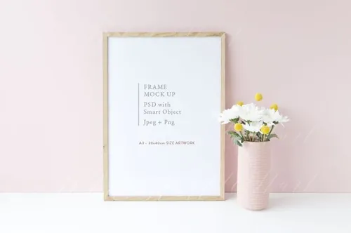 精美的木质画框样机 Wooden frame mock up