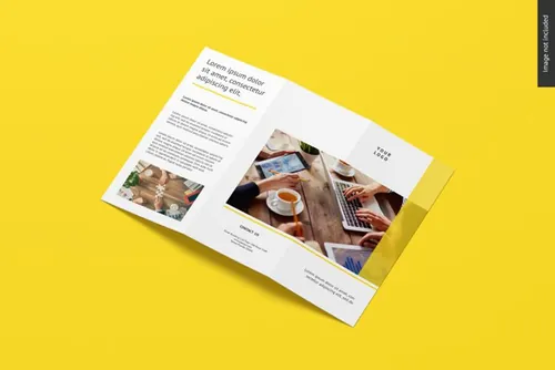 高品质传单折页设计提案样机PSD模板 Bifold flyer brochure mockup