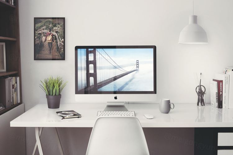 创意办公室场景电脑模型贴图Free iMac 5k Retina 27-Inch Home Office Mockup