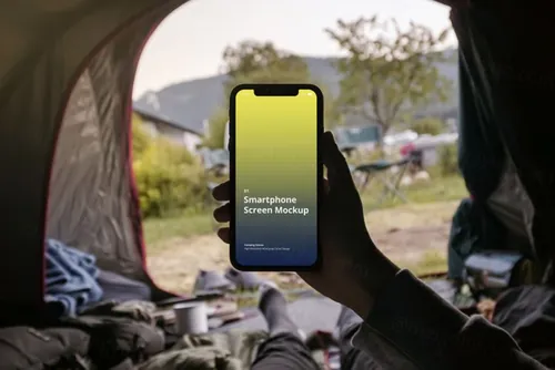 户外旅游露营真实场景移动APP项目设计提案PSD样机模板 Phone Mockup Camping Scenes