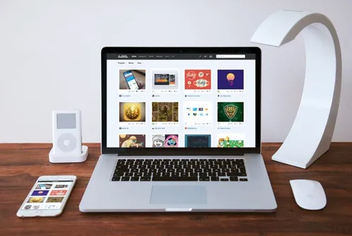 电脑模型PSD贴图模板Macbook Mockup